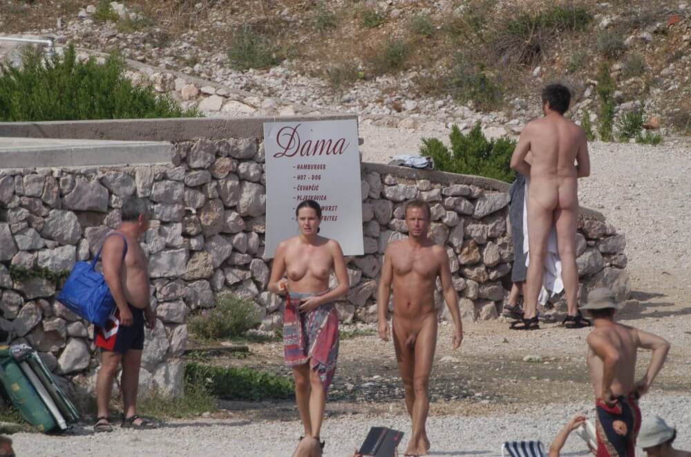 Baska Rock-Wall Path pics - Human nature in its original form