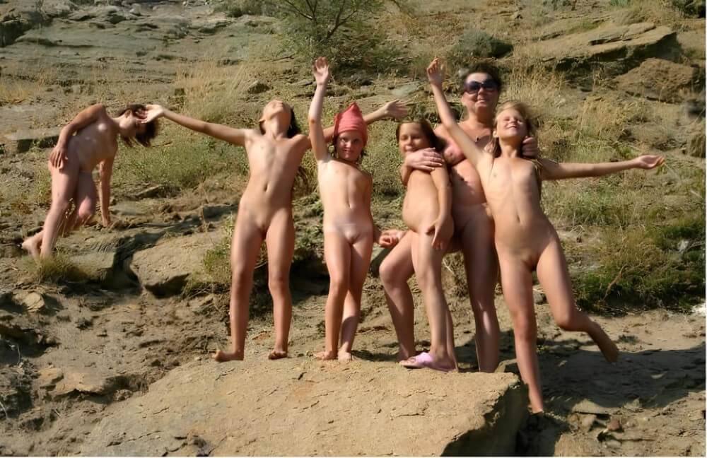 Nudism in a sunny day pics - Poor naked people and rich naked people in one place