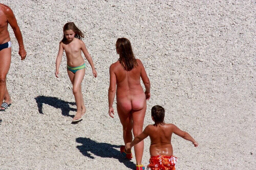 Naturism photo gallery # 8 - Private nudist club