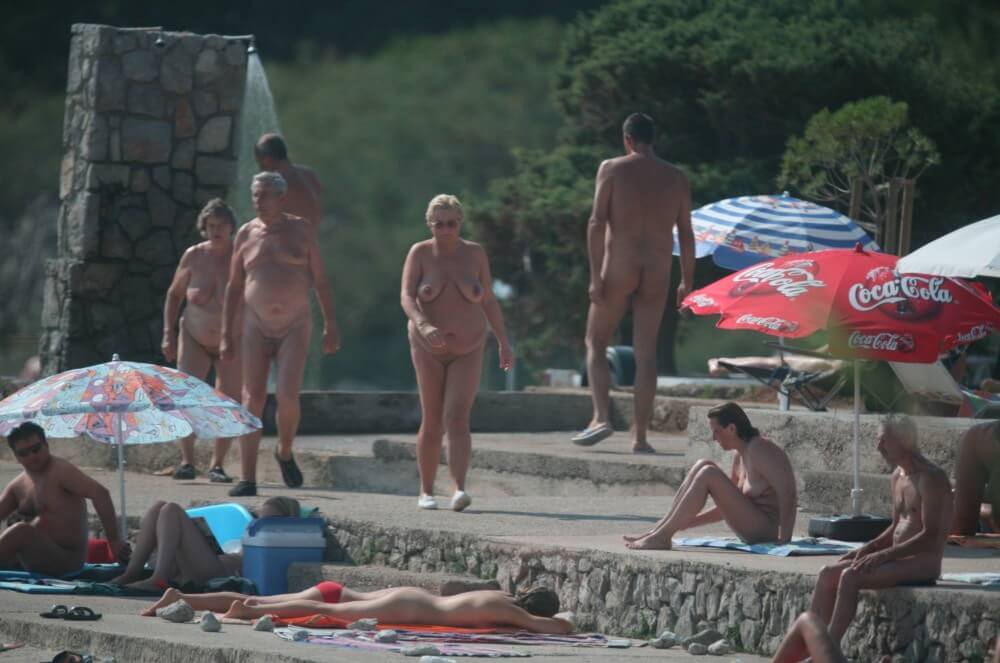 Cove Pyramid Shower Top pics - A Base for Naturist Recreation