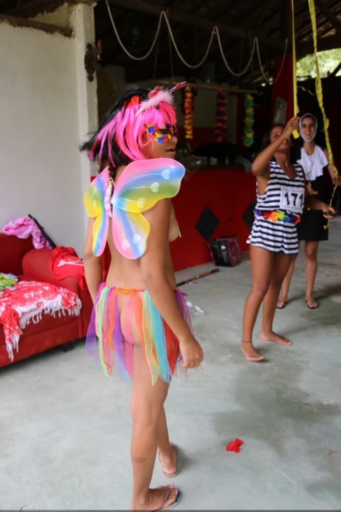 Tropical carnival photo gallery - Activities conducted in a state of complete nudity