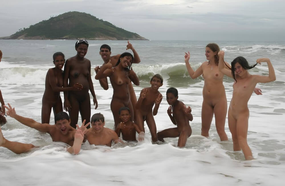 Photo nudism in Brazil - Nudism brings joy to life