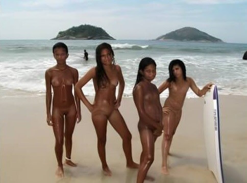 Warm Brazilian Beach Series 2 photo gallery - Nudism helps people overcome their insecurities