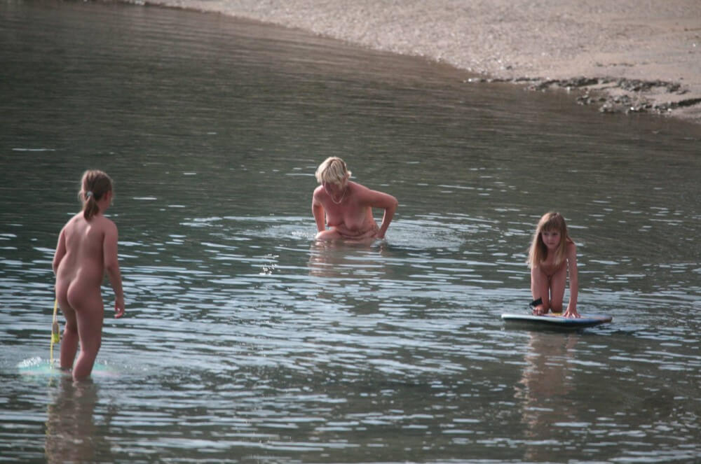 Naturism photo gallery # 14 - Nudism and naturism help overcome prejudices and fears related to physical appearance