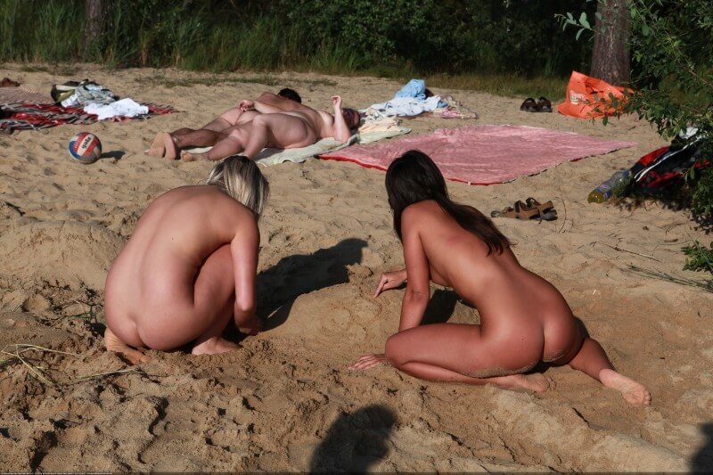 Creekside activity Big Photo gallery - Naturism teaches us to appreciate the present and to be honest with ourselves and others