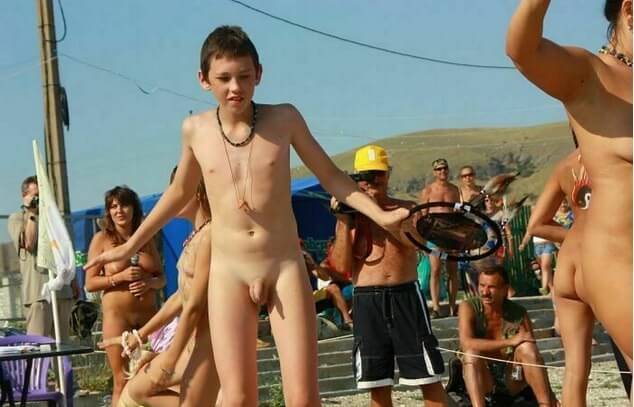 Nudists in Crimea photos - Nudity helps one feel a sense of freedom and liberation