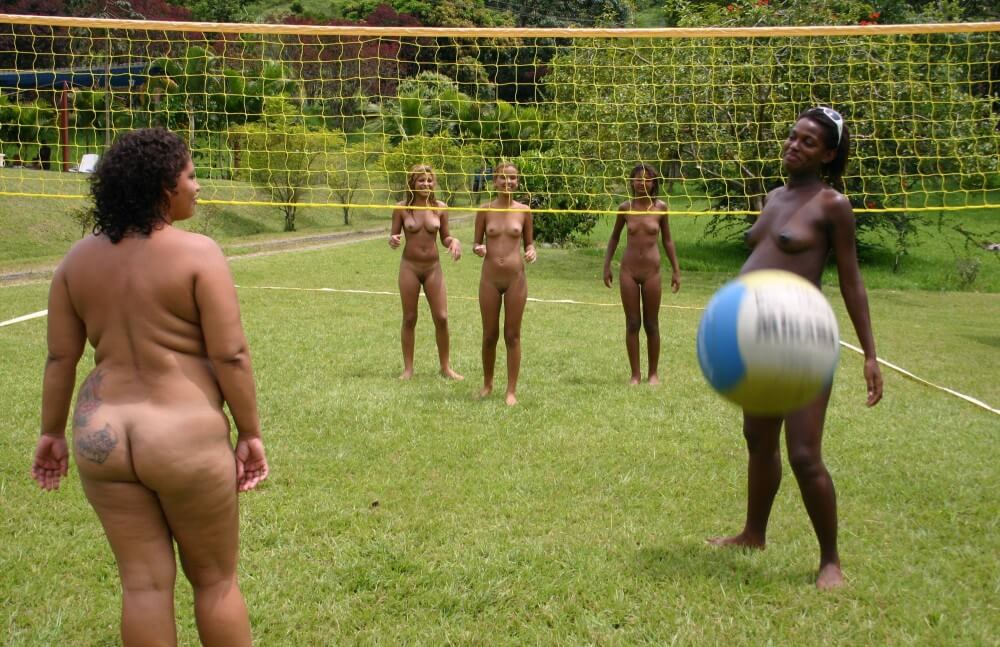 Brazilian Outdoor Sports photos - Ordinary Citizens Consciously Practicing Nudism