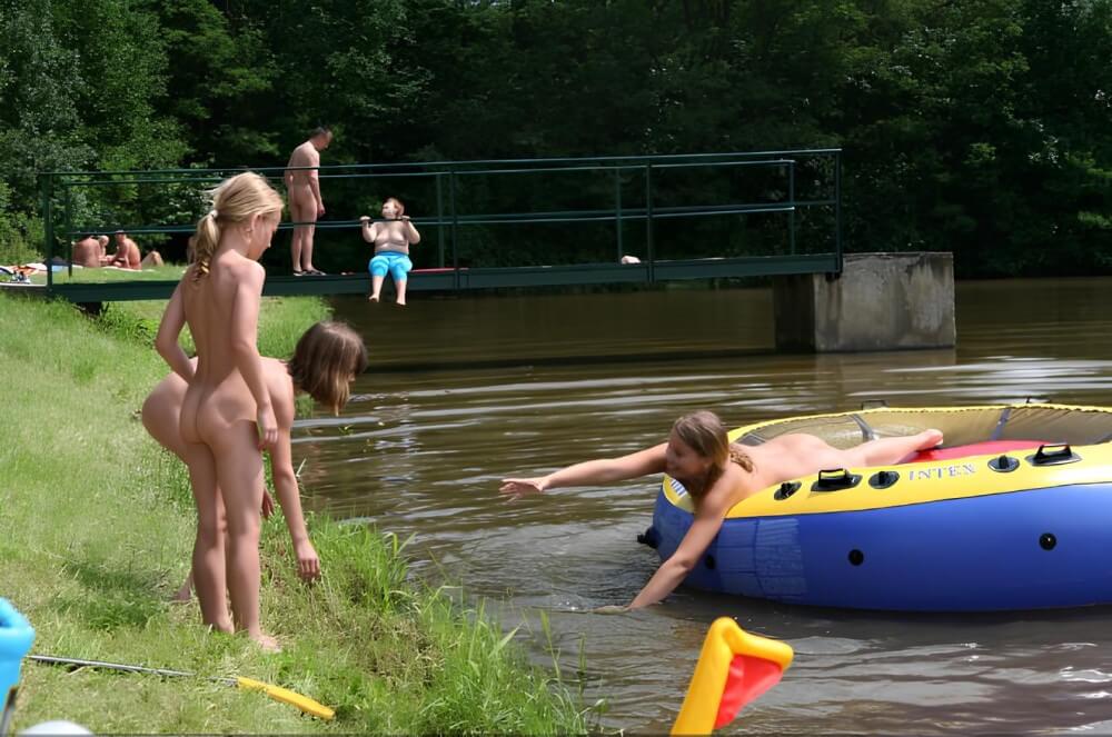 Naked Body gallery - Visit a nudist beach