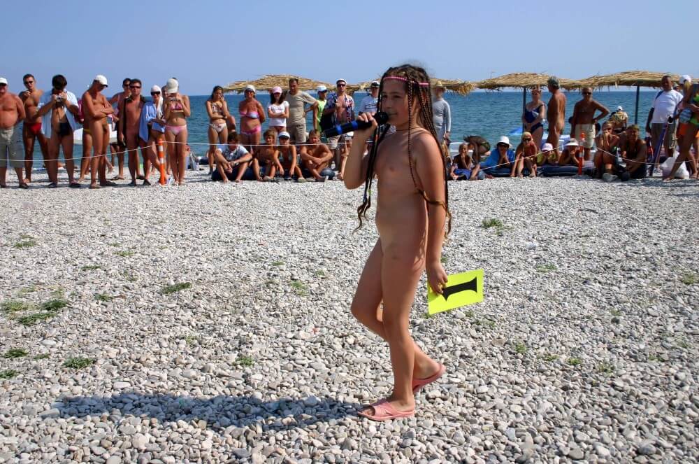 Naturist Mic Speech photos - Melting under the scorching sun, I sunbathe naked