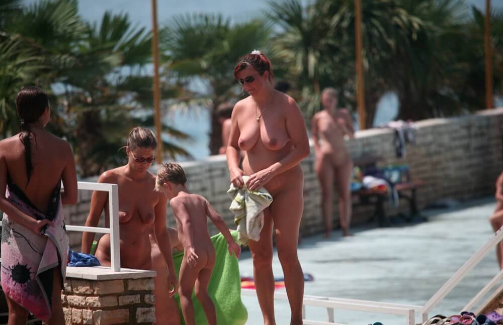Boardwalk Biking pics - Delegation of European Nudists
