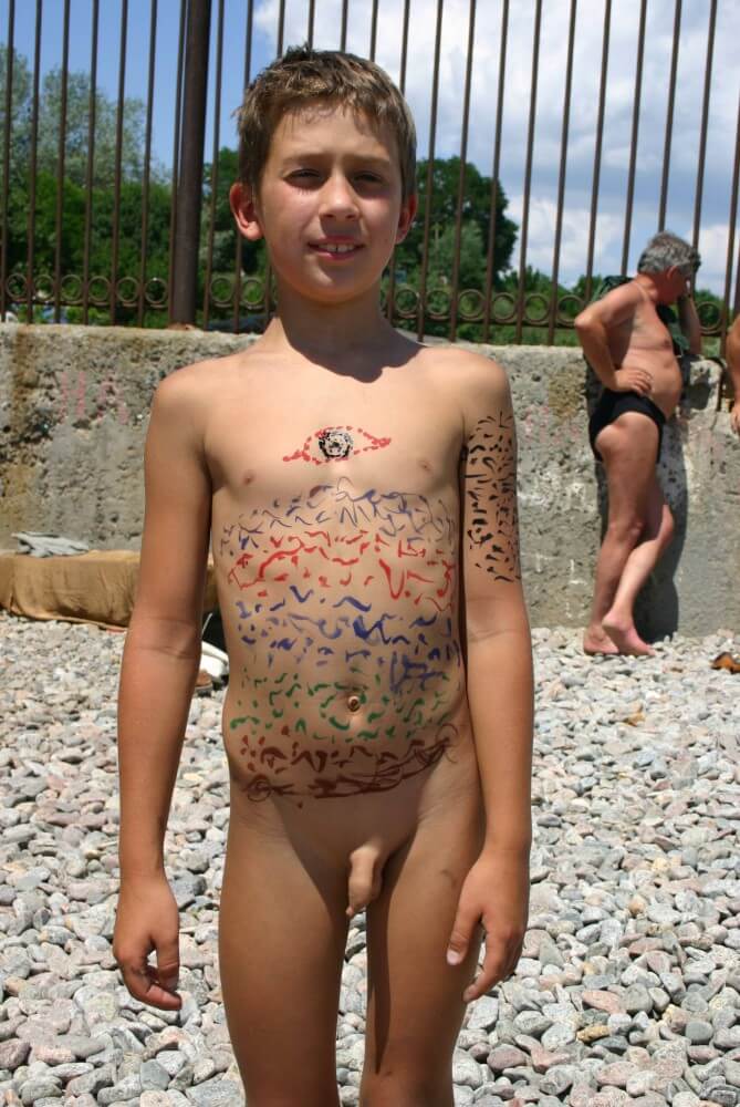 Father and Daughter Painted pics - Undressing is permissible only within ones own community