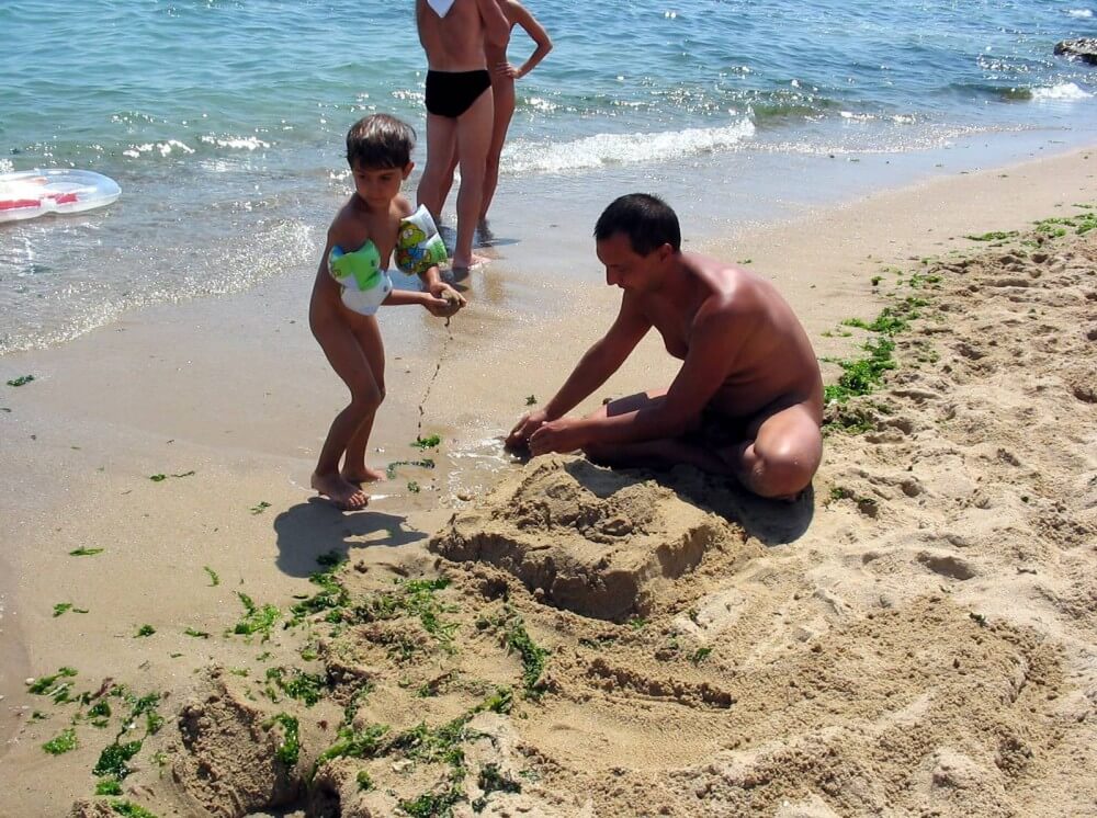 Bulgarian Sandy Paint Over - Naturism Is Not a Sect