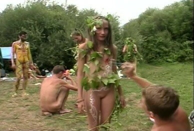 Enature - Mother Naturists - Freedom is part of naturism