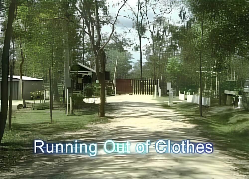 Enature - Running out of clothes - Health is strengthened through naturism