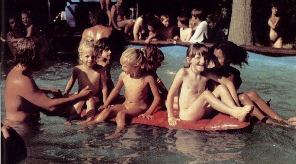 Jung und Frei Nr 1 - Through naturism, people seek the opportunity to feel free and in harmony