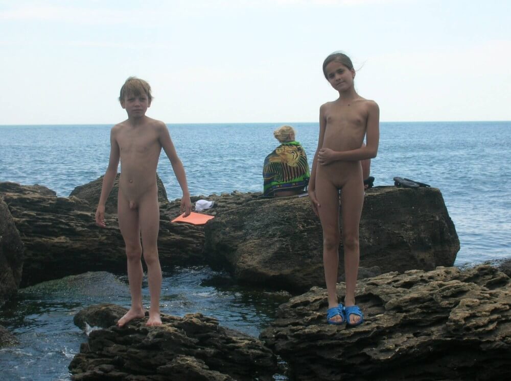 Beach Rocking Profile pics - A nudist promotes tolerance and respect for others