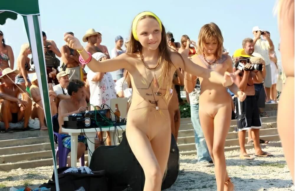 Nudist beauty contest photos - Living in harmony with nature is the primary goal of the naturist and nudist lifestyle