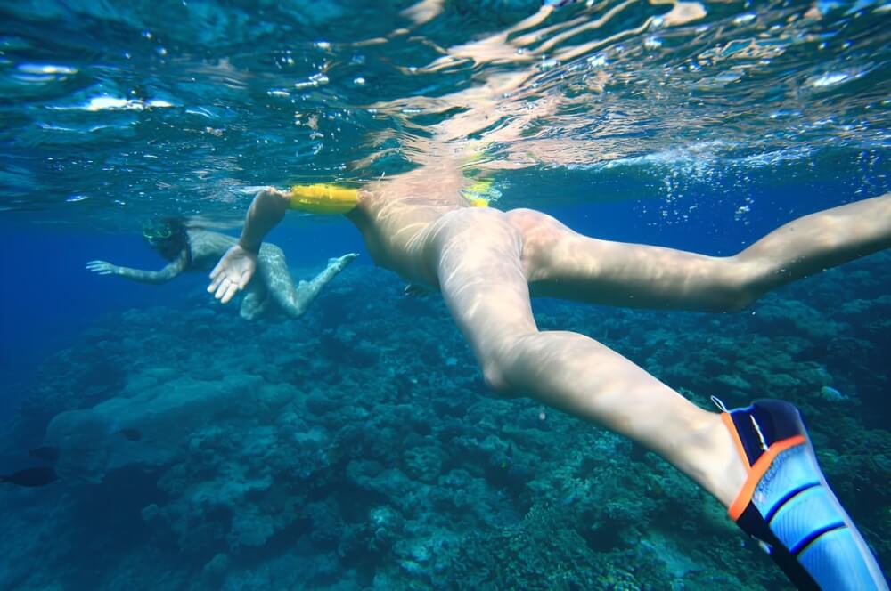 Nudism on the Red Sea photo gallery - Nudism helps overcome complexes and fears
