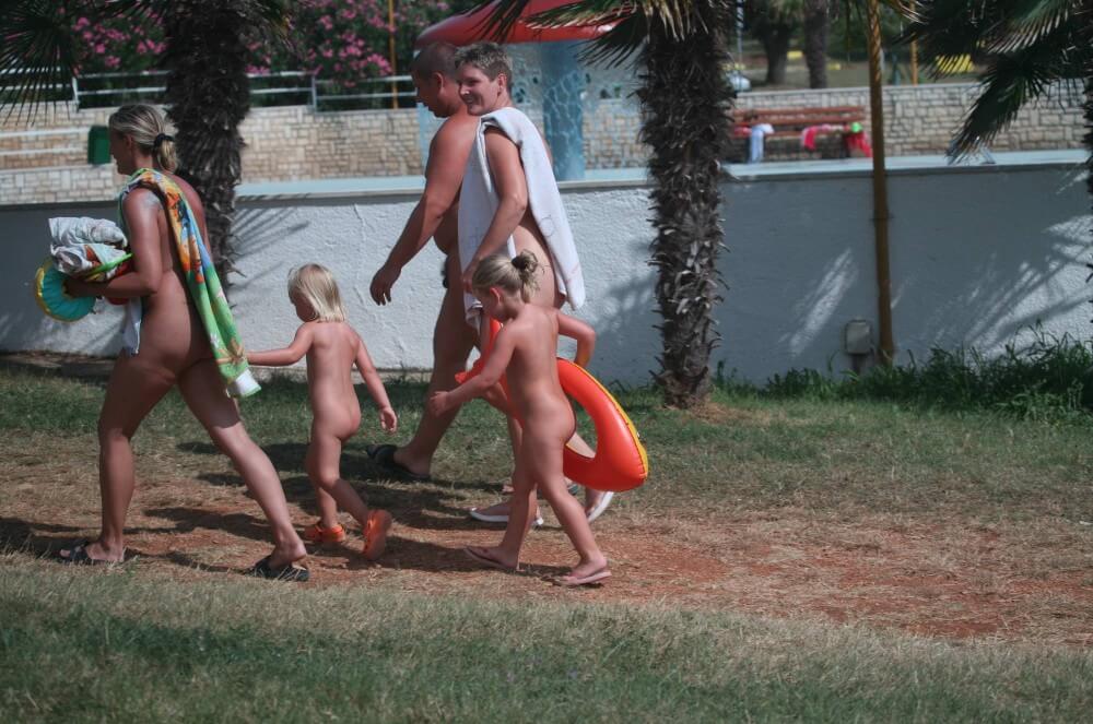 Naturist Family Movement pics - Nudism has an ancient history