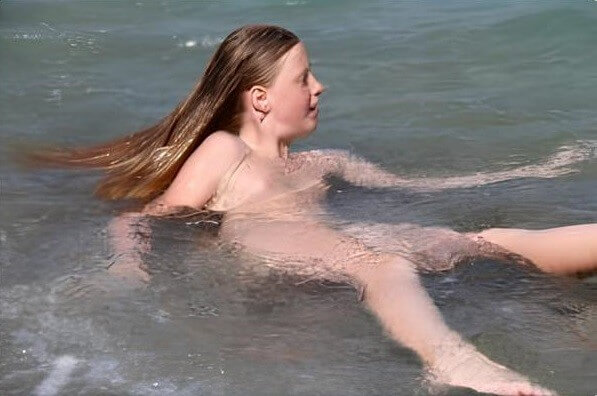 Turqoise Water Splash pics - What the Concept of Naturist Recreation Entails