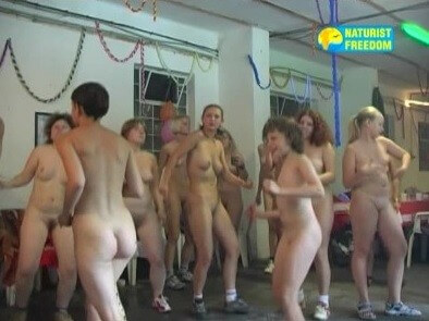 Naturist Freedom: Discotheque in a Cellar - She appeared completely naked