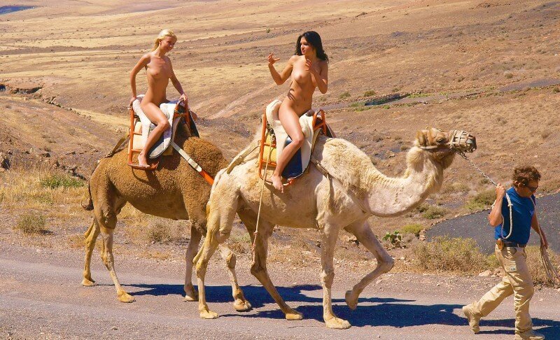 Funny Moments Life pics - Naturism teaches us to accept and respect ourselves and others without inhibition