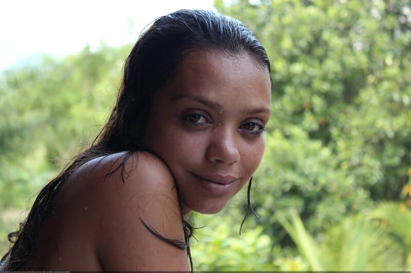 Tropical activities 1-25 gallery - They value simplicity and naturalness, and encourage people not to feel self-conscious about being naked