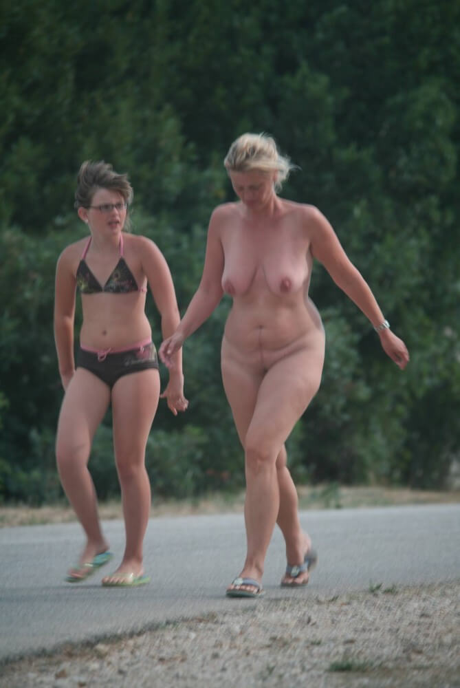 Cove FKK Visitor Grounds pics - Boundaries disappear in the world of naturism and nudism