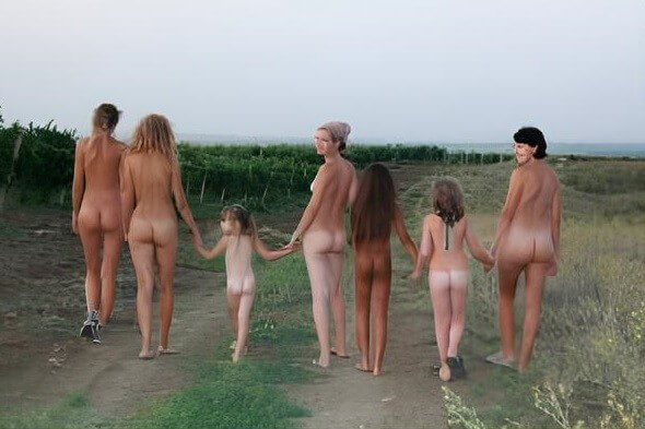 The Vineyard Tour photos - Spontaneous Nudism Thrives