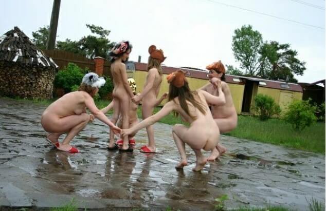 Naturism photo gallery # 23 - Overcoming Shame