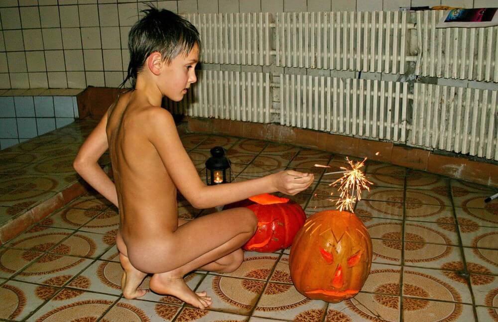 Naturism photo gallery # 20 - Nudity promotes inner harmony and peace of mind