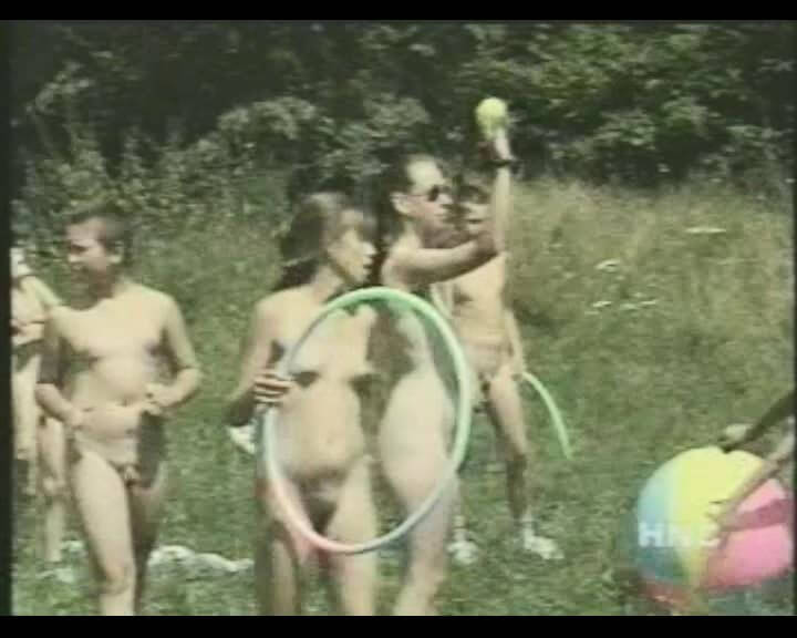 Helios Natura: Nudi Youth Weekend - The idea of self-acceptance and self-respect is important among naturists