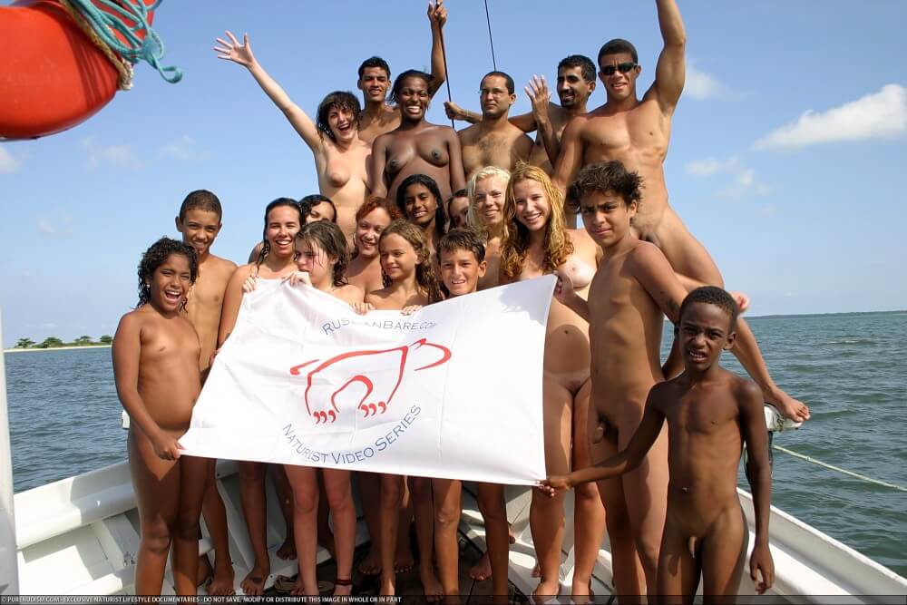 Naturism photo gallery # 59 - In nude recreation, harmony with nature and inner balance are important