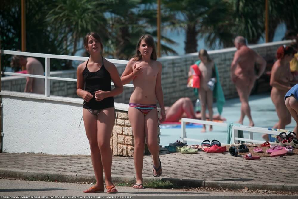 FKK Water Locations Set 1 - Self-confidence helps naturists achieve their goals