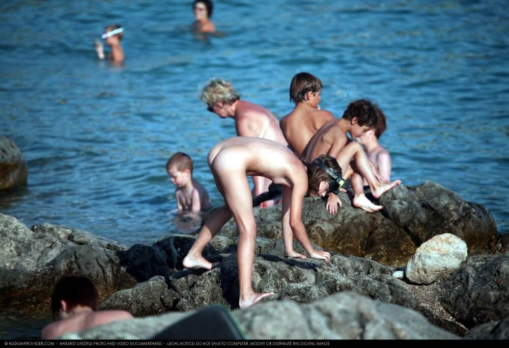 Summer day on the Black Sea photos - Nature provides strength and energy
