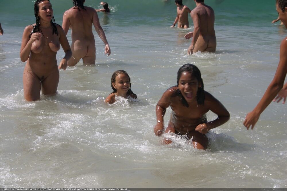 Brazil naturism photo set 4 - For those who want to officially become nudists